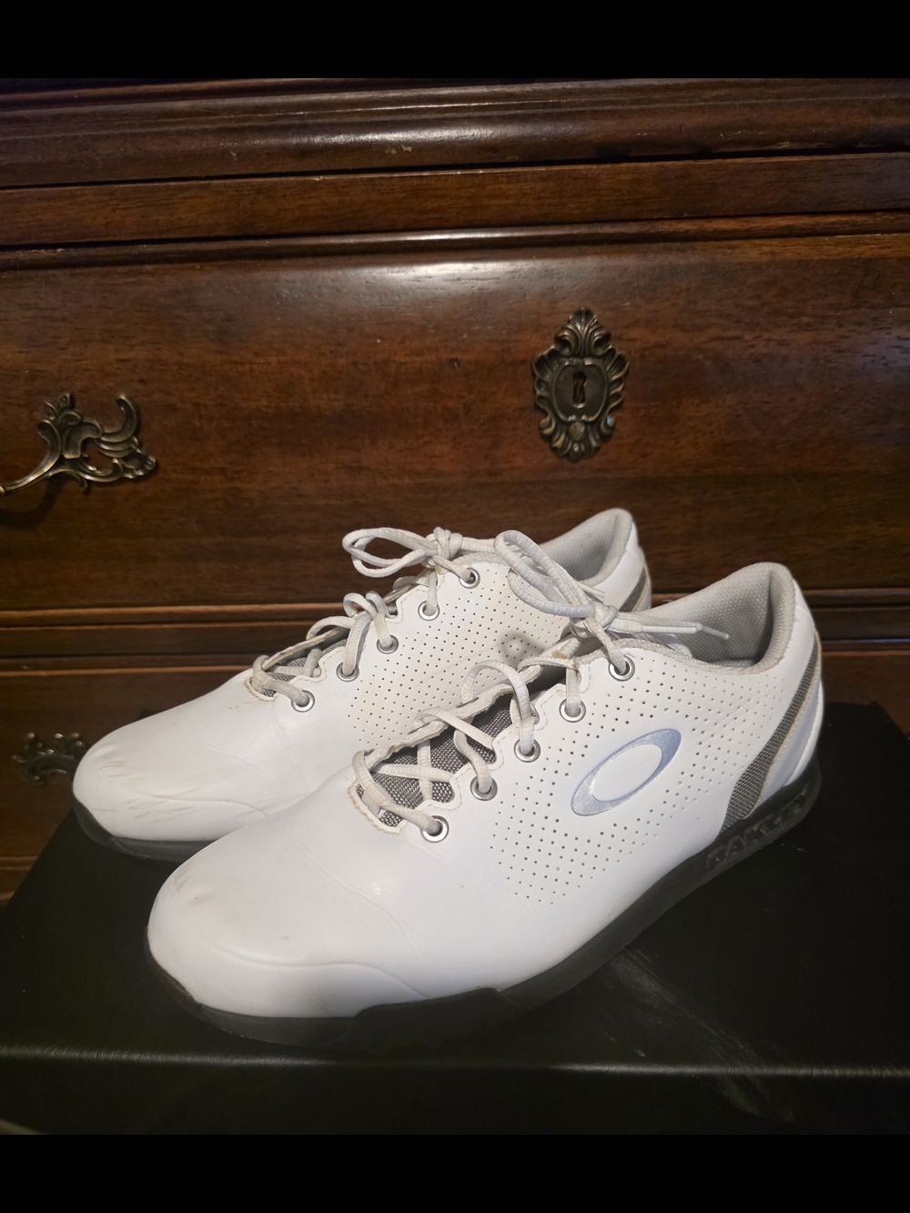 White Men’s Athletic Sneakers Golf Shoes - White